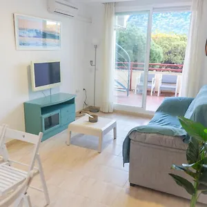 Renovado Con Piscina, Garaje Y Vistas, Frente A La Playa De Caños De Meca. Apartamento